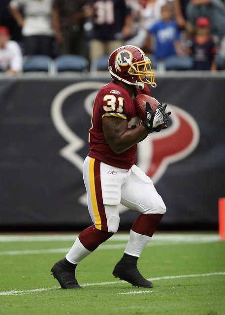 本赛季欧冠奖金:皇马1.23亿欧最多,多特1.021亿欧第二.